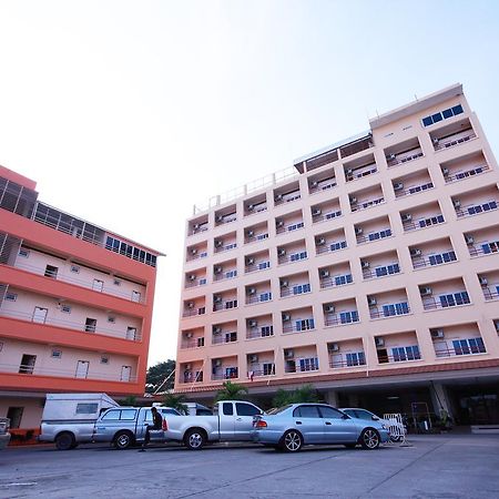 P.A. Place Hotel Nakhon Sawan Zewnętrze zdjęcie