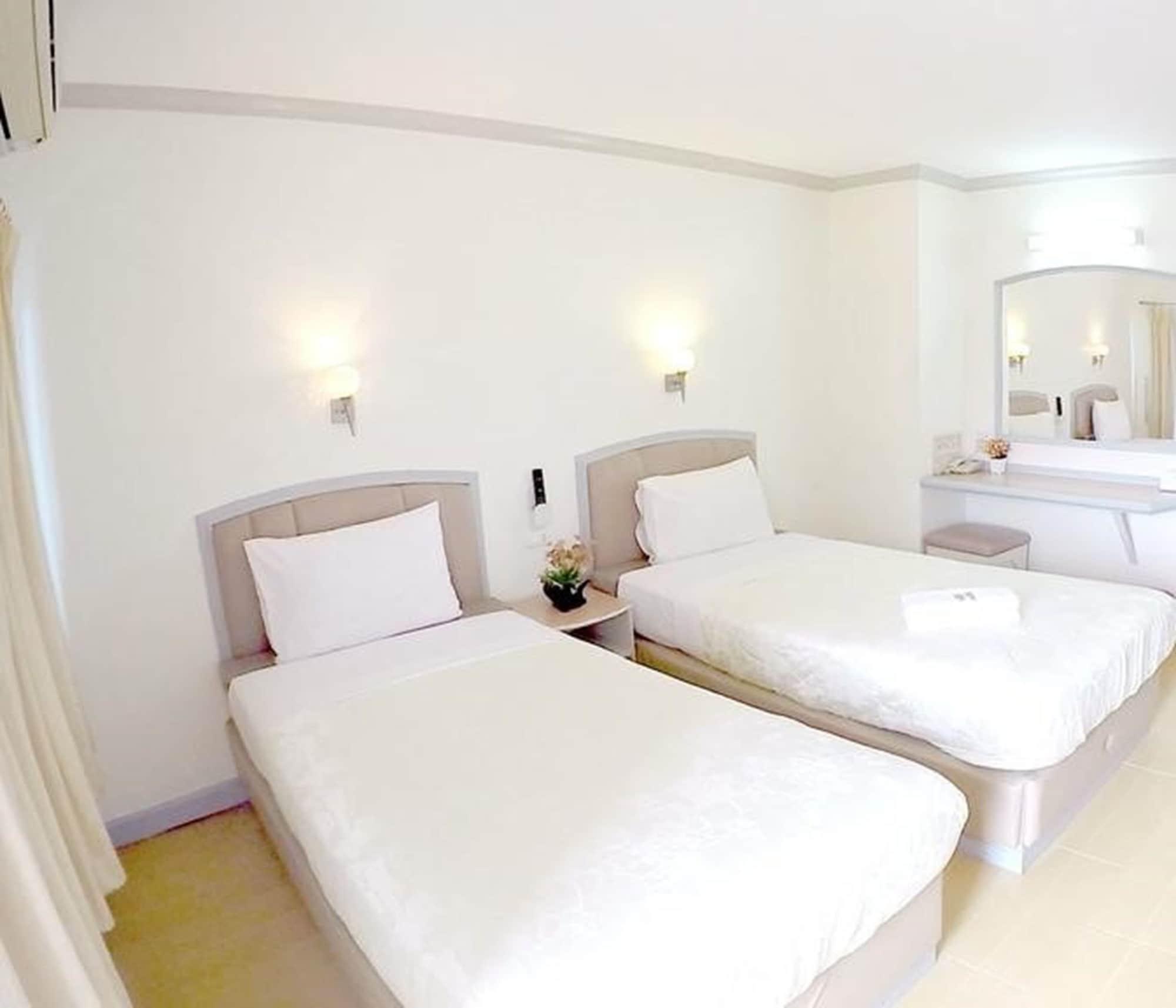 P.A. Place Hotel Nakhon Sawan Zewnętrze zdjęcie