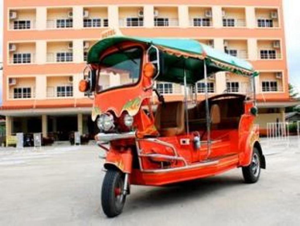 P.A. Place Hotel Nakhon Sawan Zewnętrze zdjęcie