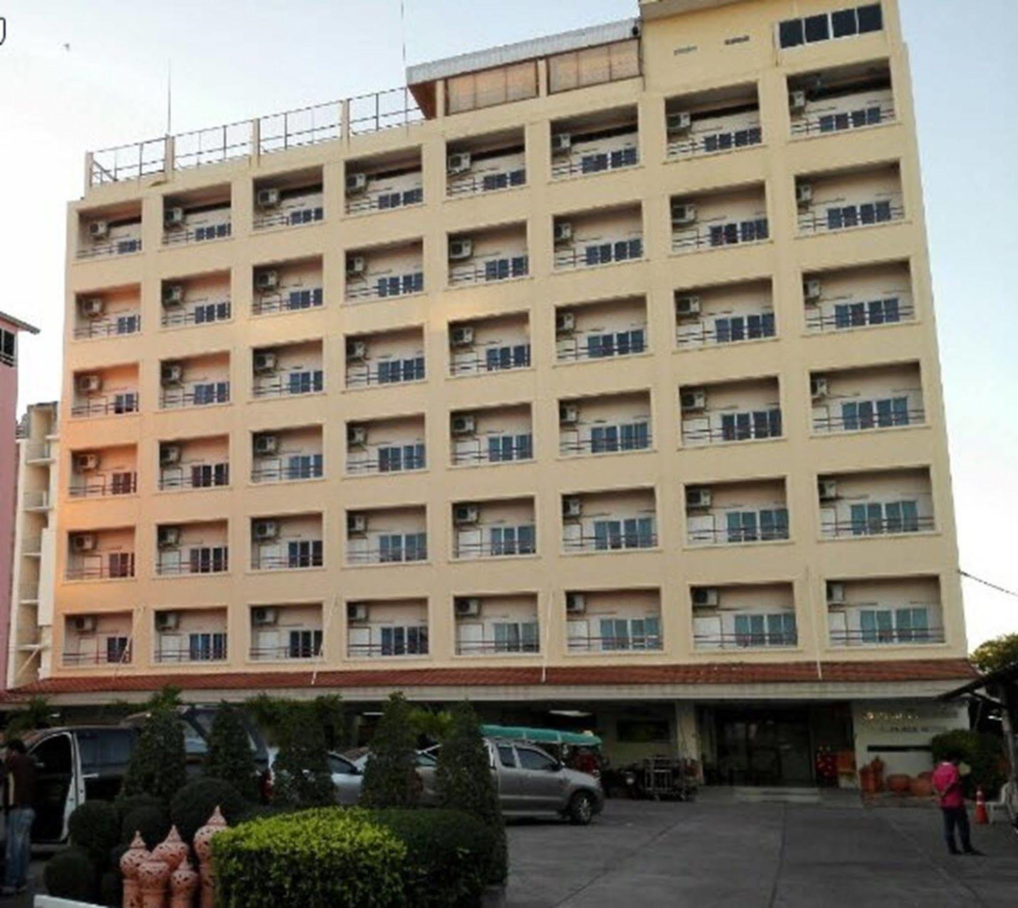 P.A. Place Hotel Nakhon Sawan Zewnętrze zdjęcie