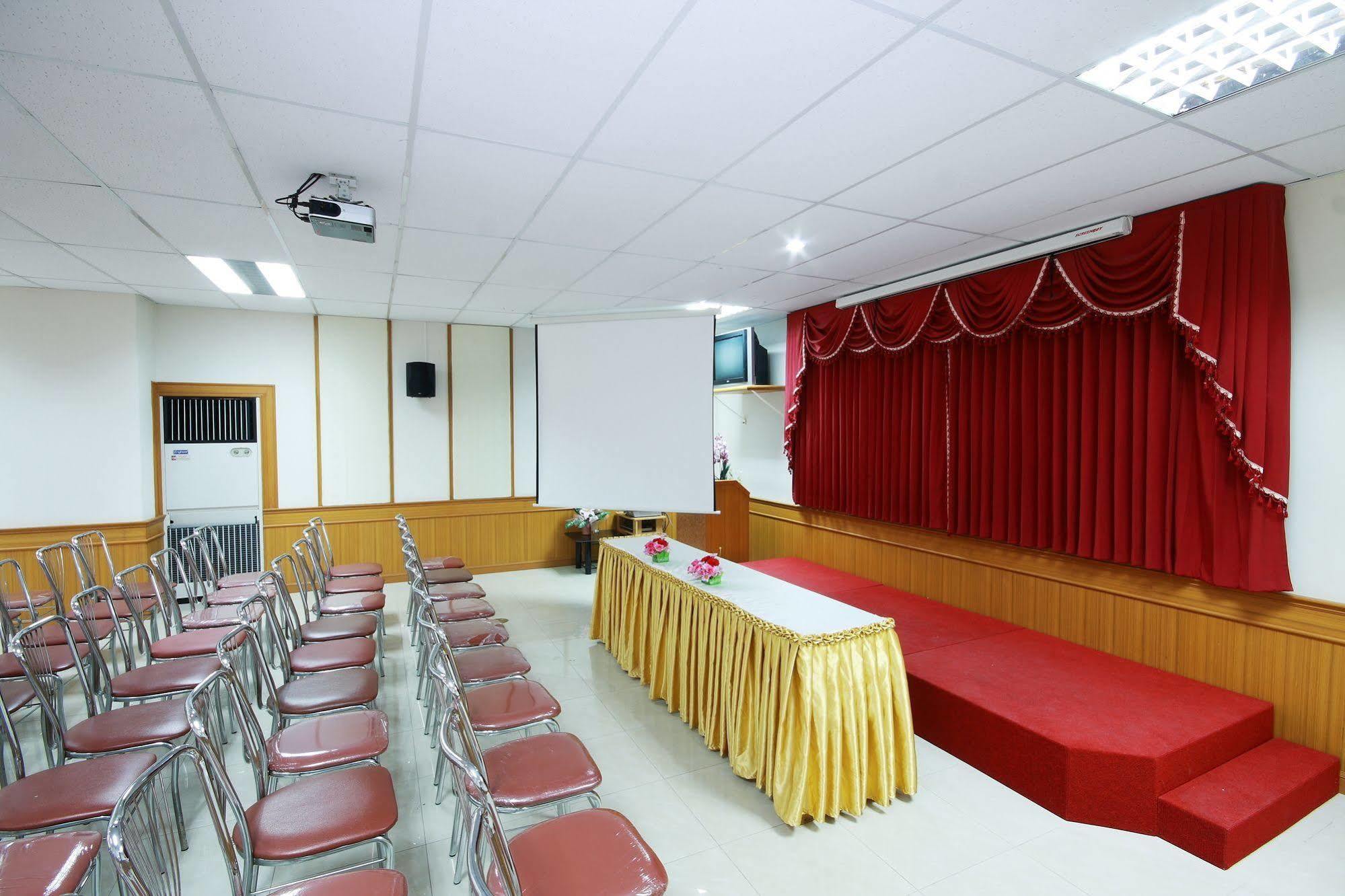 P.A. Place Hotel Nakhon Sawan Zewnętrze zdjęcie