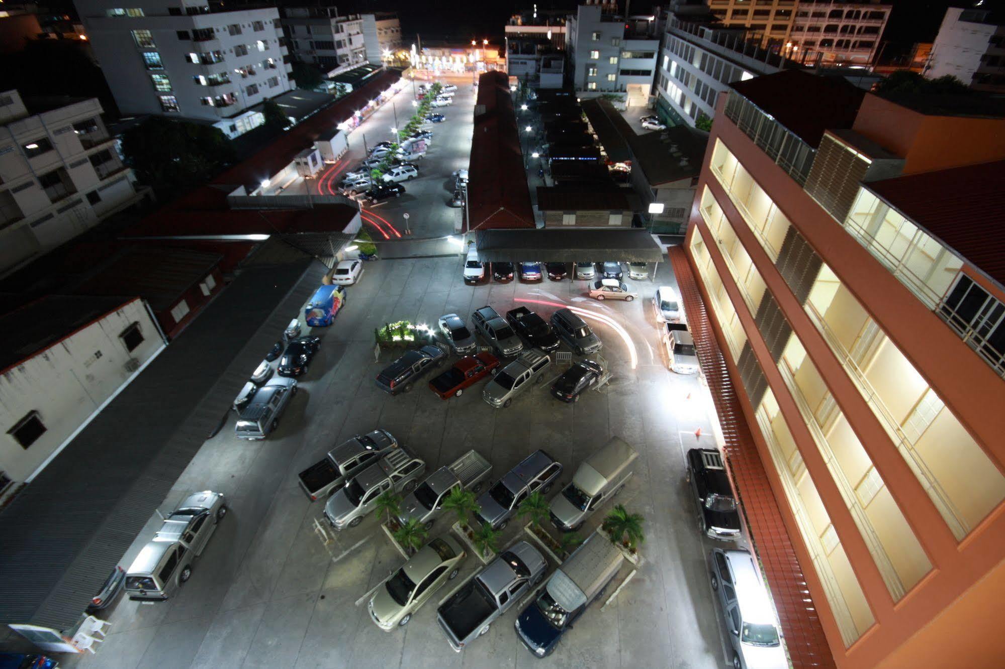 P.A. Place Hotel Nakhon Sawan Zewnętrze zdjęcie